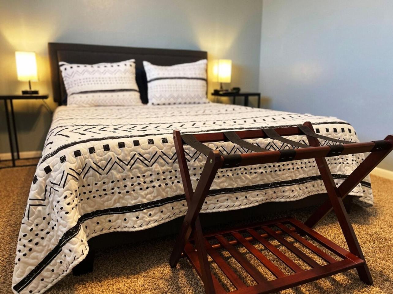 Brilliant & Beautiful Bnb Apartment! B محطة كوليج المظهر الخارجي الصورة