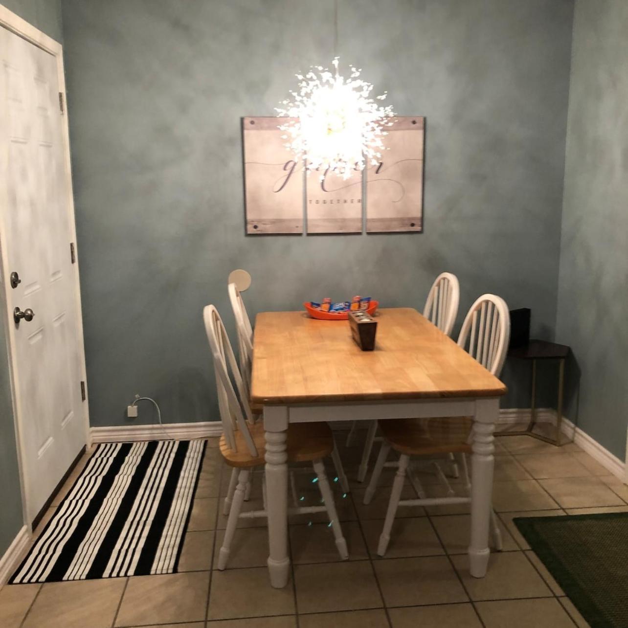 Brilliant & Beautiful Bnb Apartment! B محطة كوليج المظهر الخارجي الصورة